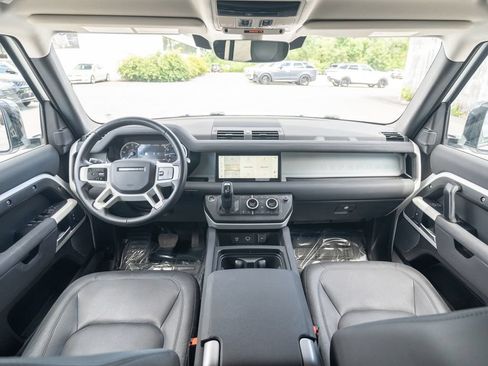 Used 2023 Land Rover Defender 110 S AWD/4WD image 18