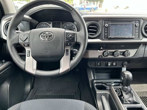 Used 2019 Toyota Tacoma SR5 RWD image 13