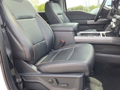 Used 2025 Ford F250 Lariat w/ Black Appearance Package AWD/4WD image 4