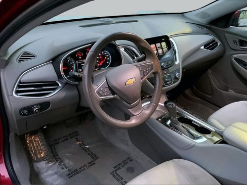 Used 2018 Chevrolet Malibu LT FWD image 14