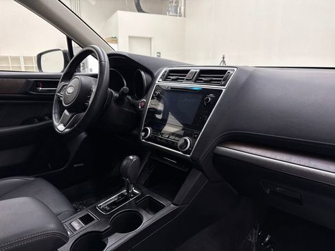 Used 2019 Subaru Outback 2.5i Limited w/ Popular Package #2 image 26