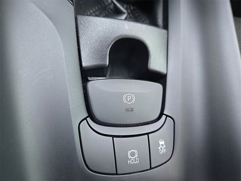 Used 2019 Toyota C-HR LE image 17