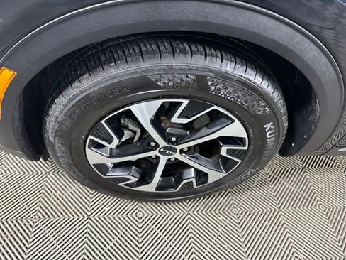 Used 2023 Kia Sportage EX image 10