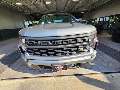 Used 2024 Chevrolet Silverado 1500 Custom RWD image 2