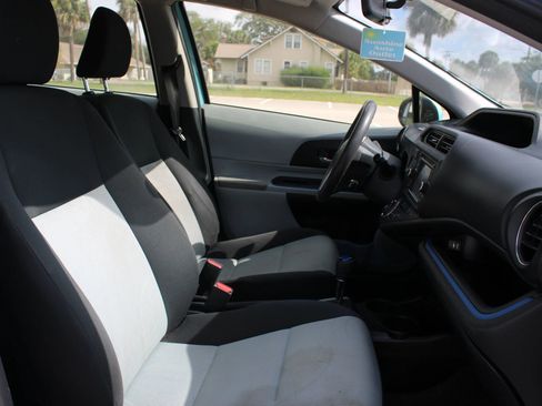 Used 2013 Toyota Prius C Three FWD image 21