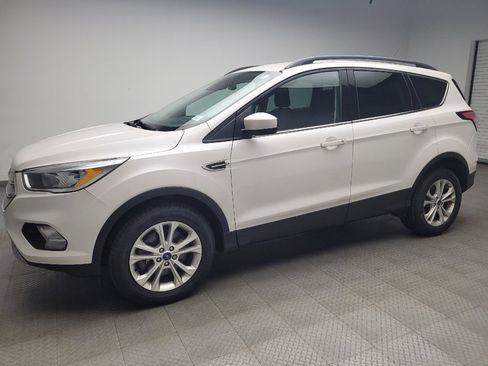 Used 2018 Ford Escape SE w/ Ford Safe & Smart Package AWD/4WD image 2