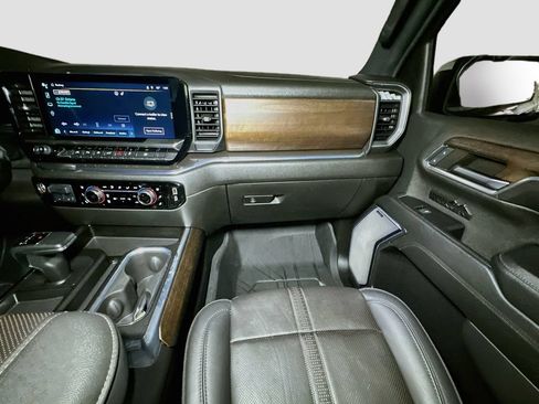 Used 2024 Chevrolet Silverado 1500 High Country AWD/4WD image 30