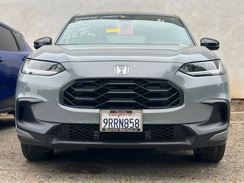 Used 2025 Honda HR-V Sport image 3