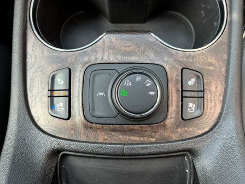 Used 2020 GMC Acadia Denali w/ Denali Ultimate Package image 22