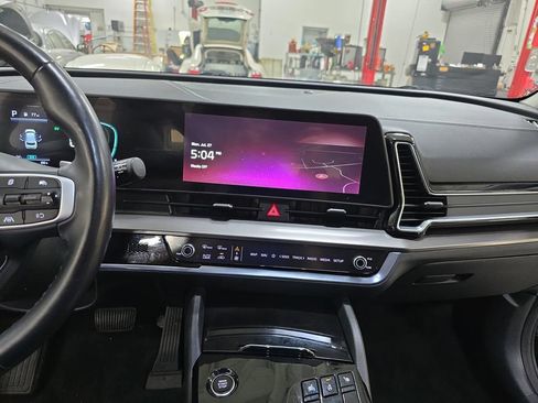 Used 2023 Kia Sportage EX w/ EX Premium Package AWD/4WD image 21