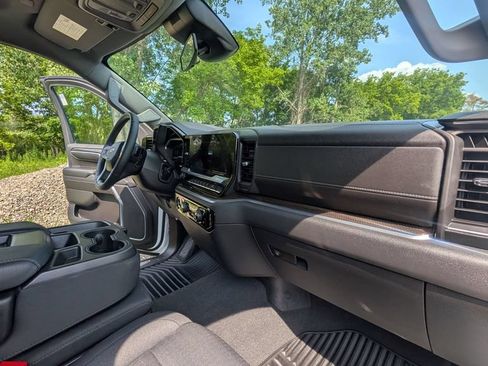 Used 2023 Chevrolet Silverado 1500 LT AWD/4WD image 18