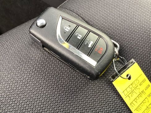 Used 2025 Toyota Corolla LE image 25