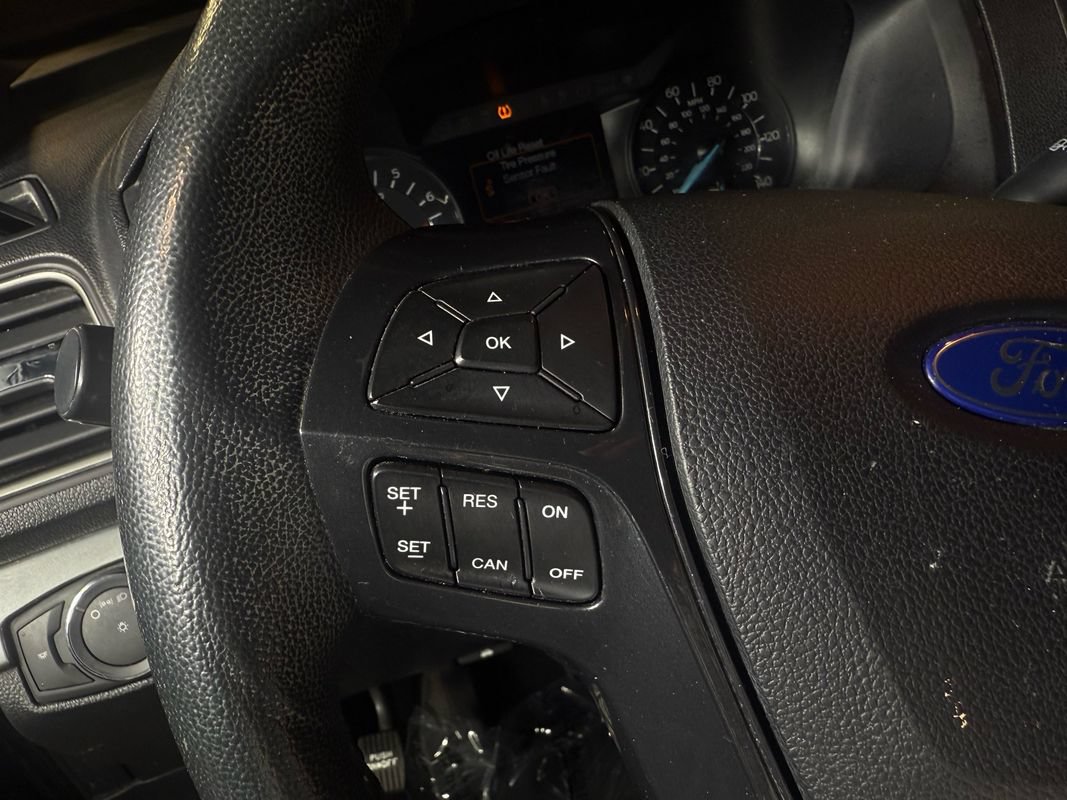Used 2018 Ford Explorer XLT FWD image 12