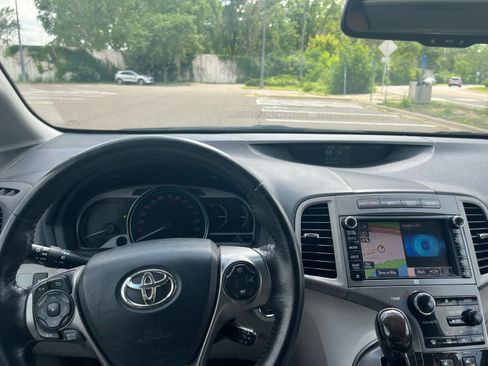 Used 2013 Toyota Venza Limited AWD/4WD image 9
