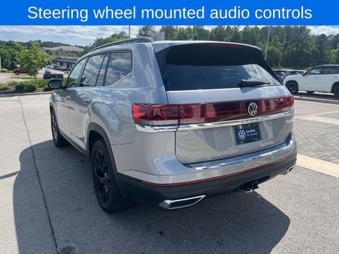 Used 2026 Volkswagen Atlas SE w/ Black Wheel Package FWD image 9