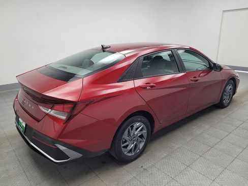 Used 2024 Hyundai Elantra SEL FWD image 9