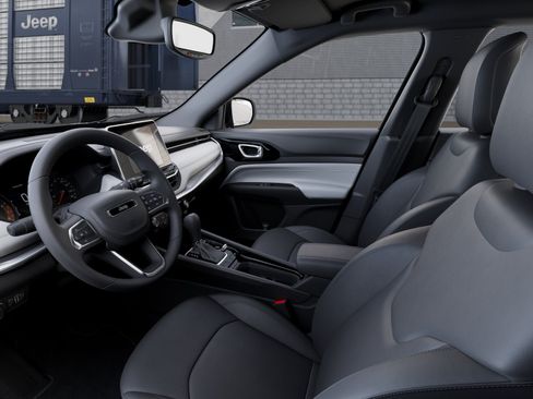 Certified 2025 Jeep Compass Limited AWD/4WD image 48