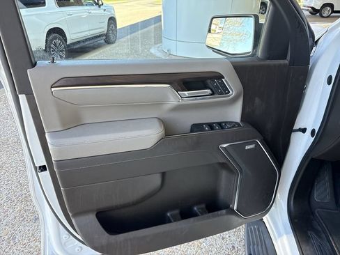 Certified 2023 GMC Sierra 1500 SLT w/ SLT Premium Package AWD/4WD image 23