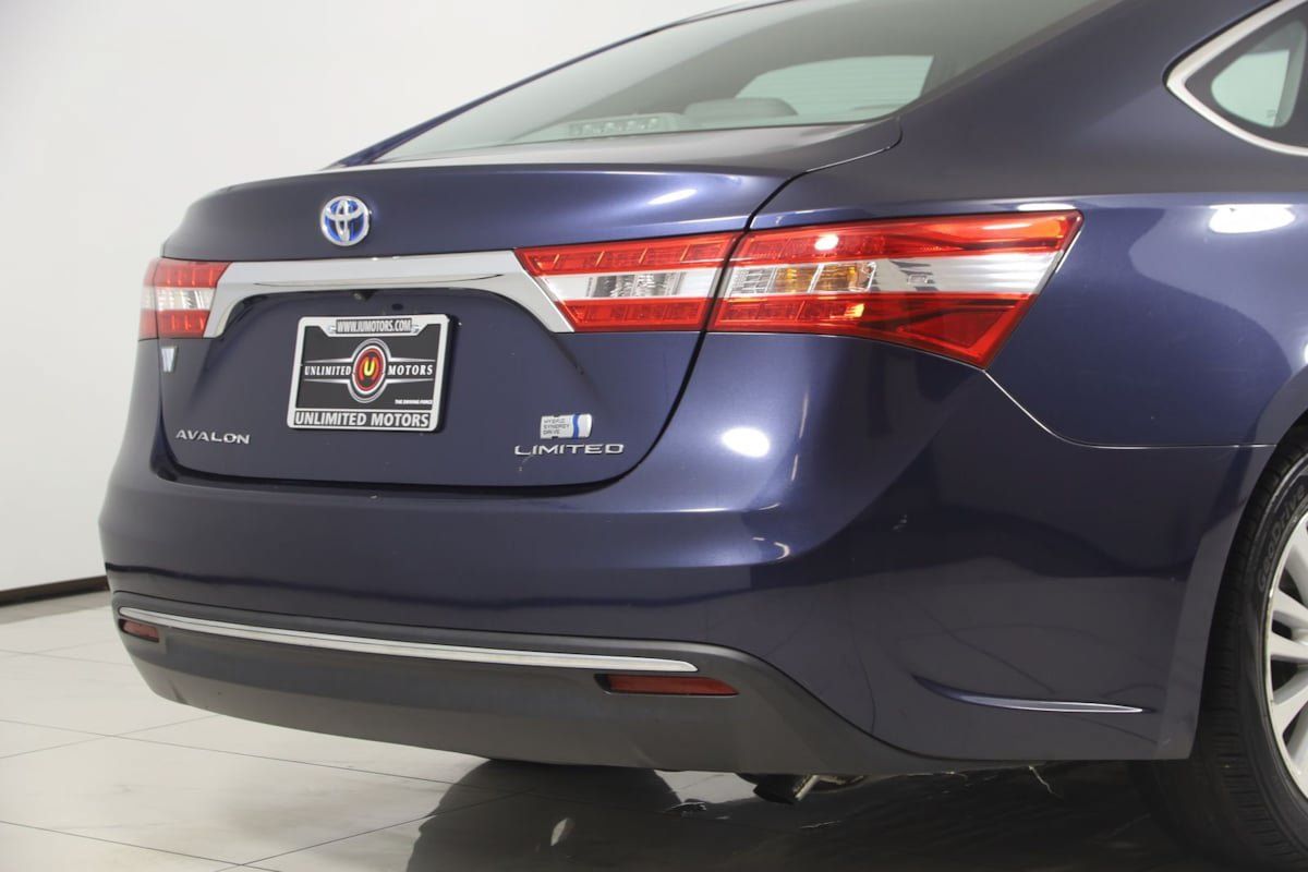 Used 2014 Toyota Avalon Limited w/ Technology Package FWD image 37