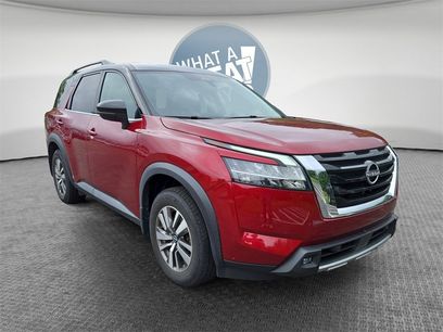 Used 2022 Nissan Pathfinder SL
