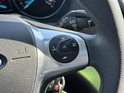 Used 2016 Ford Escape SE w/ Equipment Group 201A FWD image 25