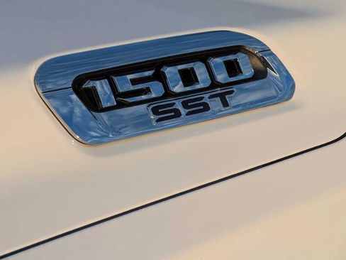 Used 2025 RAM 1500 Laramie w/ Bed Utility Group AWD/4WD image 11