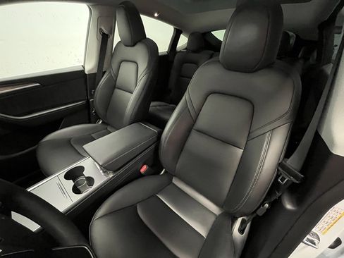 Used 2023 Tesla Model Y Long Range image 11