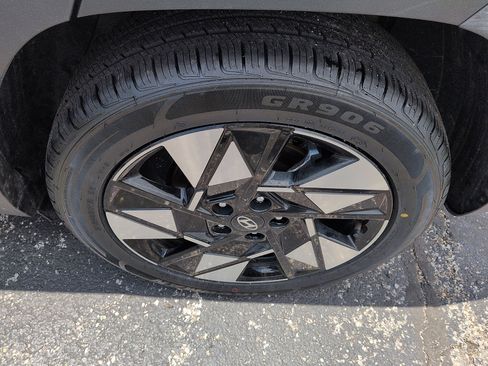 Used 2025 Hyundai Kona SEL FWD image 10