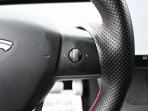 Used 2023 Tesla Model Y Long Range image 19