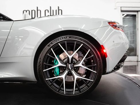 Used 2024 Aston Martin DB12 Convertible RWD image 25