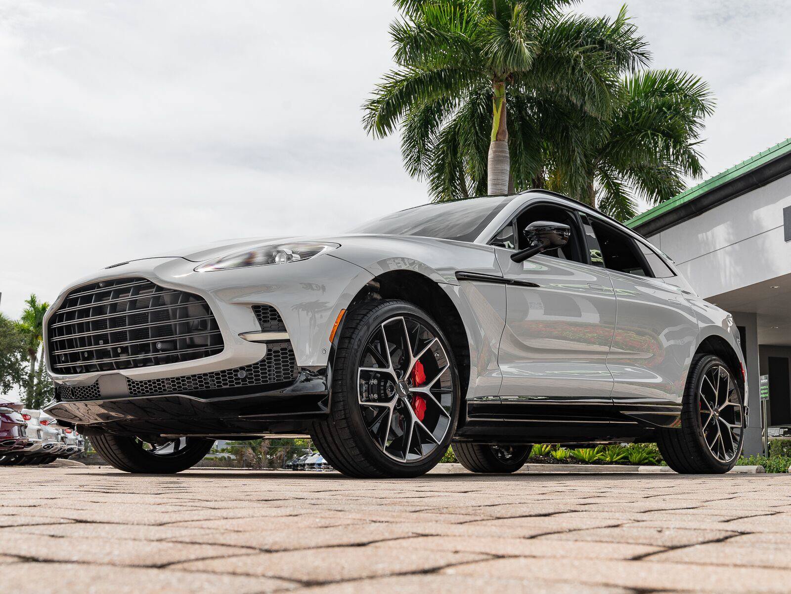Used 2025 Aston Martin DBX 707 AWD/4WD image 9