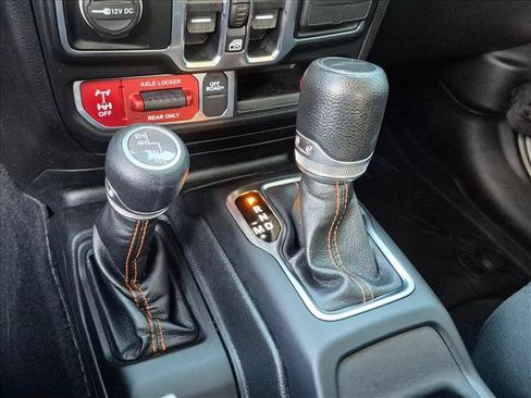 Used 2020 Jeep Gladiator Mojave AWD/4WD image 14