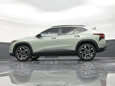 Used 2024 Chevrolet Trax RS w/ Sunroof Package image 21