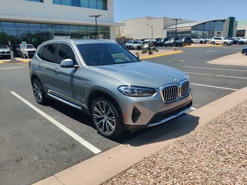 Used 2024 BMW X3 sDrive30i w/ Premium Package RWD image 3