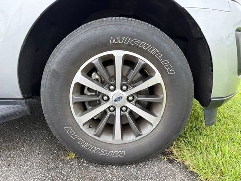 Used 2021 Ford Expedition XLT AWD/4WD image 7