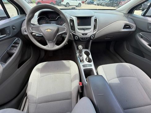 Used 2018 Chevrolet Cruze LS FWD image 7