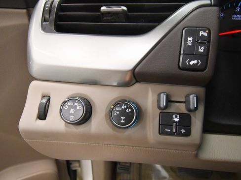 Used 2015 Chevrolet Tahoe LTZ image 21