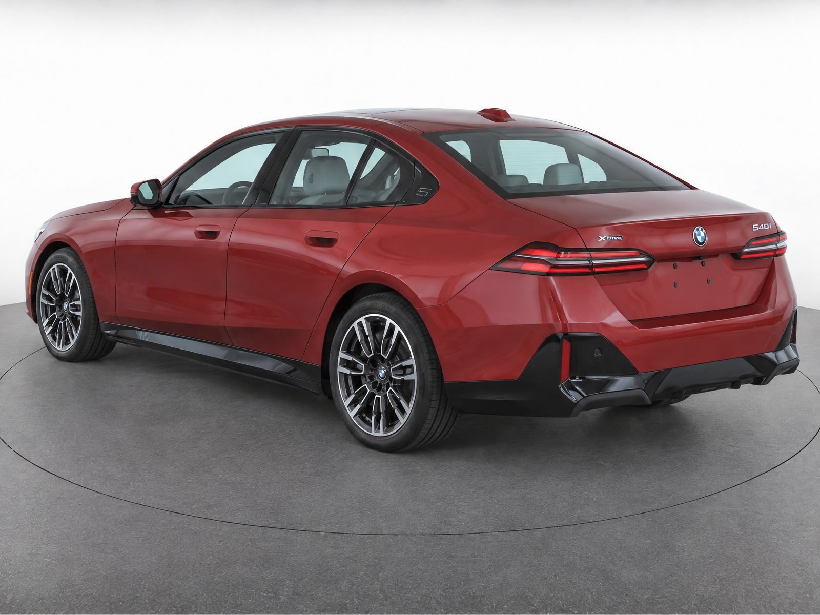 Used 2024 BMW 540i xDrive w/ Premium Package AWD/4WD image 7
