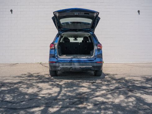 Used 2023 Chevrolet Equinox LT AWD/4WD image 14