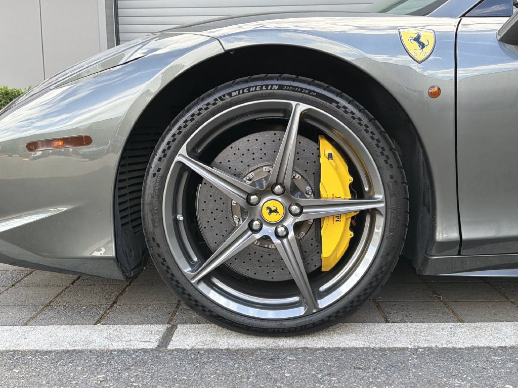 Certified 2013 Ferrari 458 Spider RWD image 10