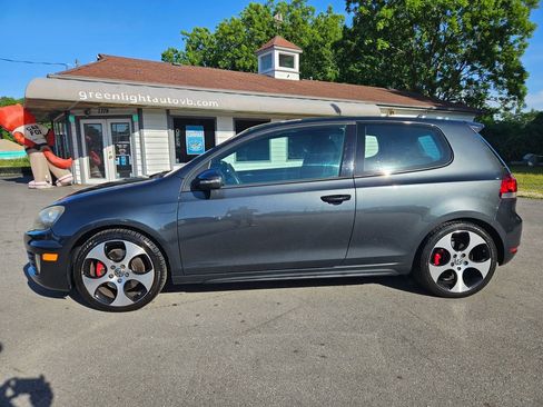 Used 2010 Volkswagen GTI 2-Door FWD image 8