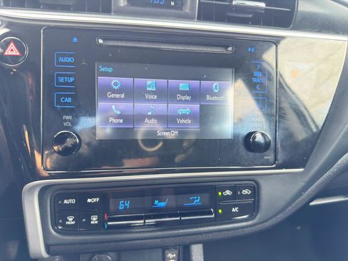 Used 2019 Toyota Corolla LE FWD image 44