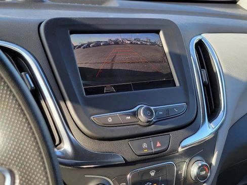 Used 2024 Chevrolet Equinox LS w/ LS Convenience Package image 8