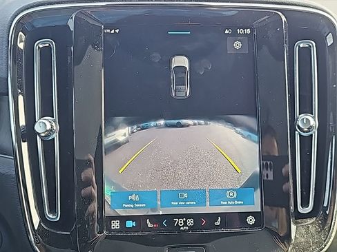 Certified 2023 Volvo C40 Recharge Core image 8