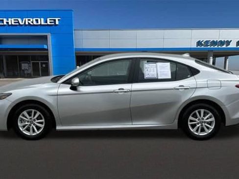 Used 2026 Toyota Camry LE FWD image 29