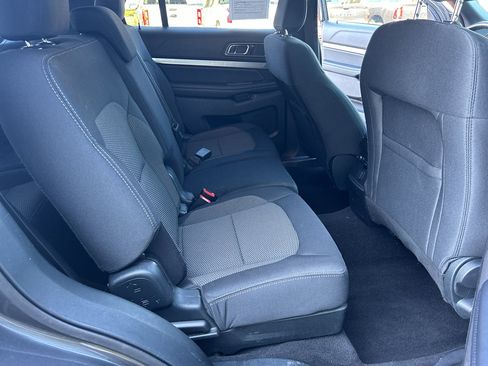 Used 2019 Ford Explorer XLT image 27