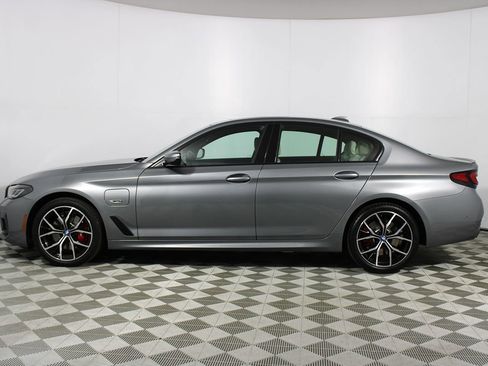 Used 2023 BMW 530e w/ M Sport Package image 37