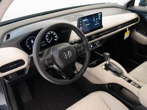Used 2026 Honda HR-V LX image 3