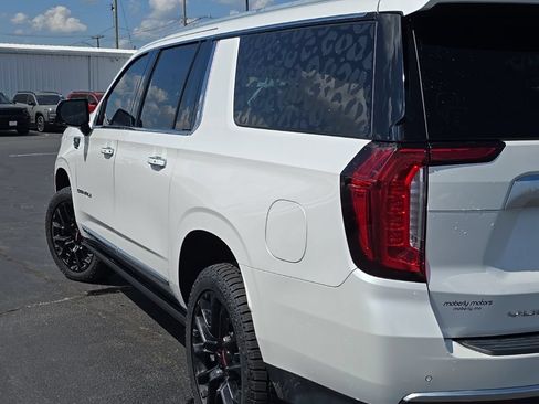 Used 2022 GMC Yukon XL Denali w/ Denali Ultimate Package AWD/4WD image 64