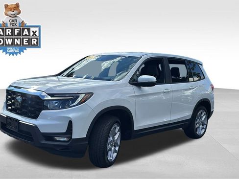 Used 2025 Honda Passport EX-L image 3